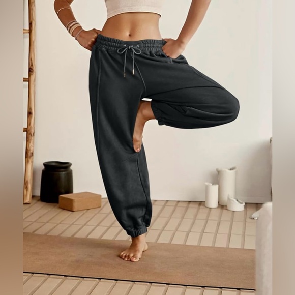 Free People Pants - Free People Sprint To The Finish Joggers In Black Size XS